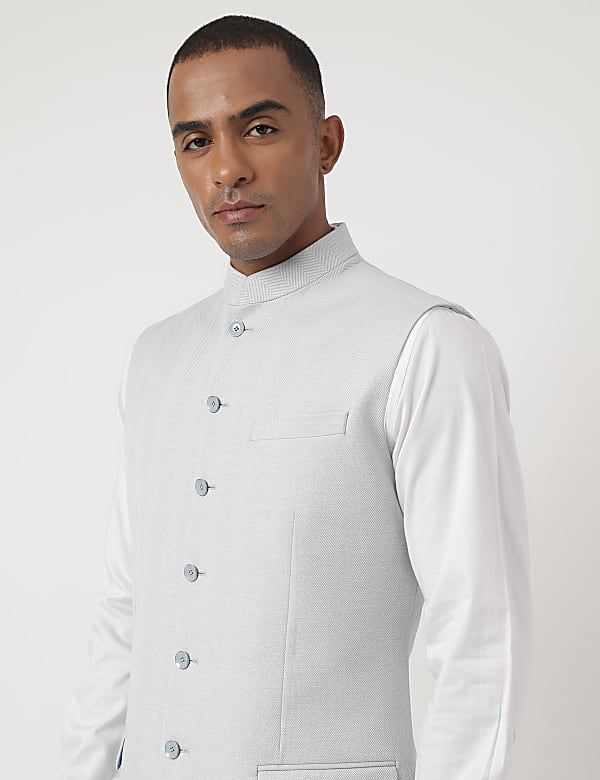 Tailored-Fit Textured Sleeveless Waistcoat
