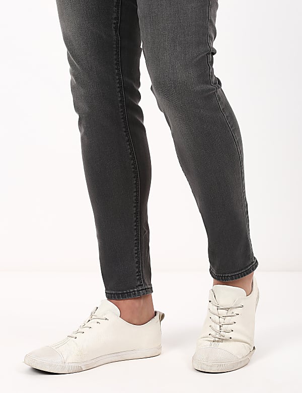 Skinny Fit Denim