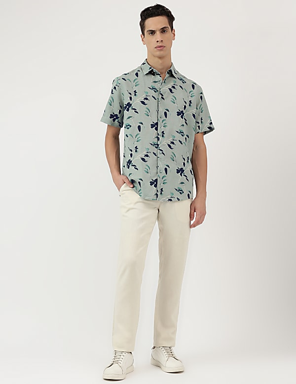 Relaxed Fit Spread Collar Shirt