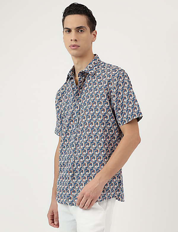 Relaxed Fit Spread Collar Shirt