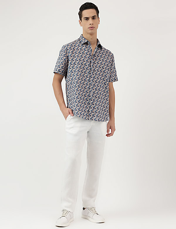 Relaxed Fit Spread Collar Shirt