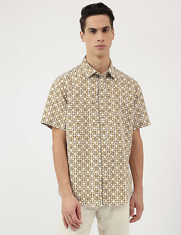 Relaxed Fit Spread Collar Shirt