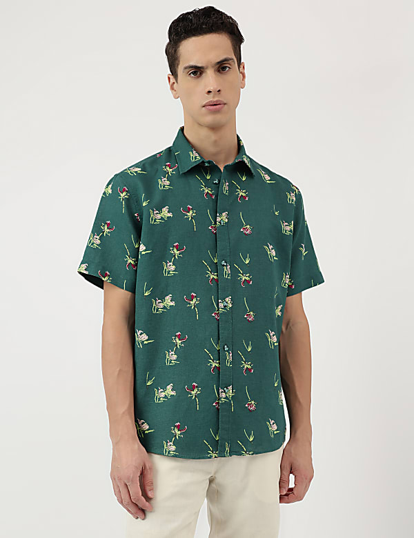 Relaxed Fit Spread Collar Shirt