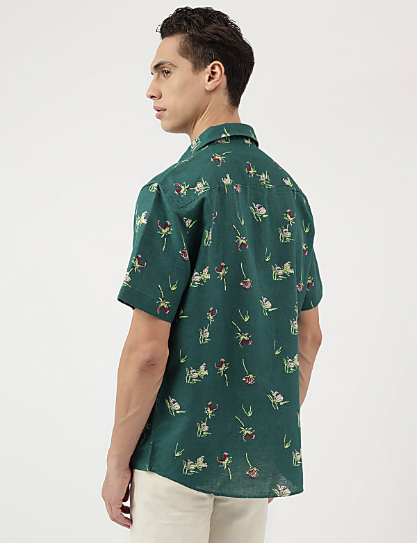Relaxed Fit Spread Collar Shirt