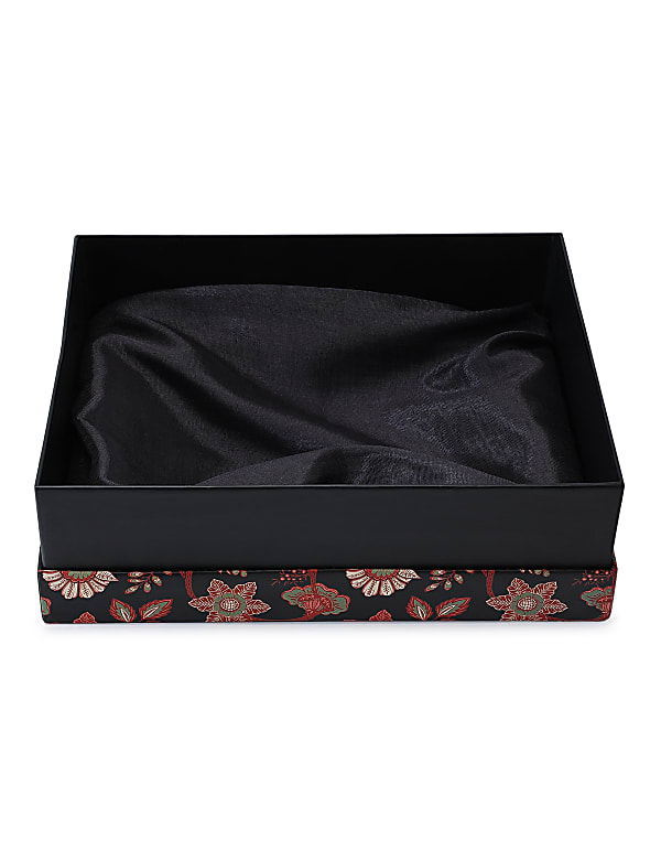 Floral Print Gift Box (Black)