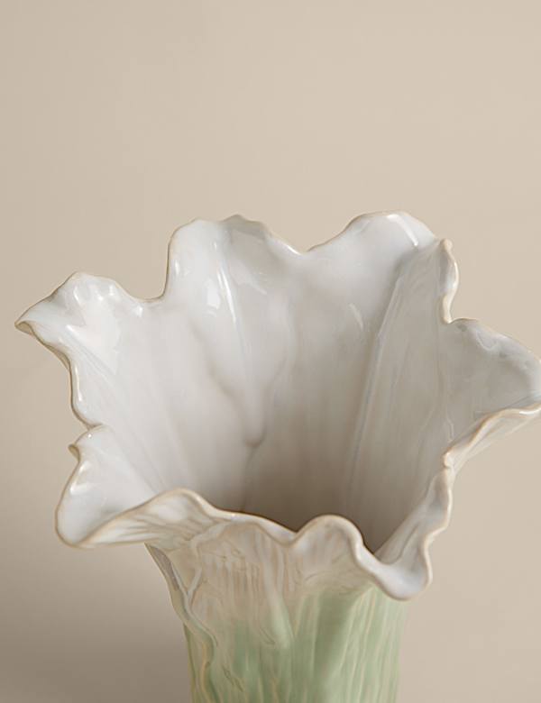 Handkerchief Petal Ceramic Vase - CZ