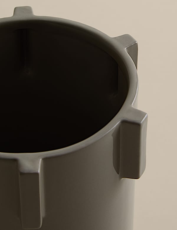 Ridged Vase - SI