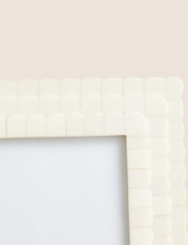 Κορνίζα με κυματοειδές περίγραμμα 13 x 18 cm - GR