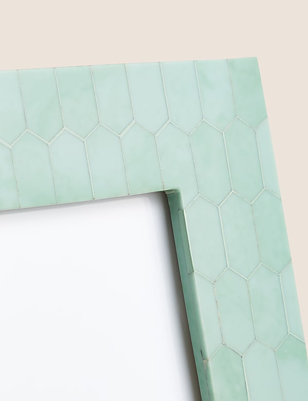 Μοντέρνα ξύλινη κορνίζα 10 x 15 cm - GR