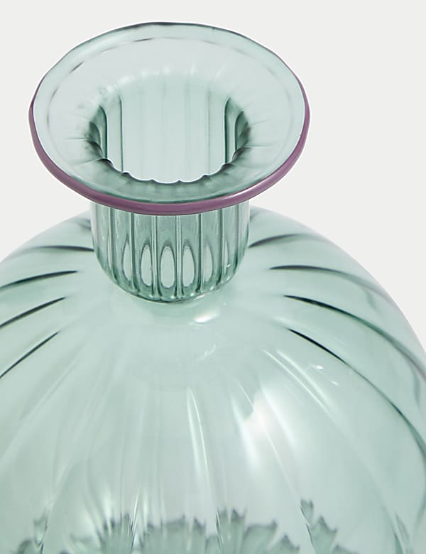 Świecznik z prążkowanego szkła - PL