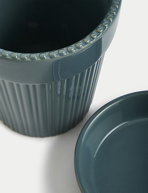 Small Ridged Ceramic Planter with Tray - JP