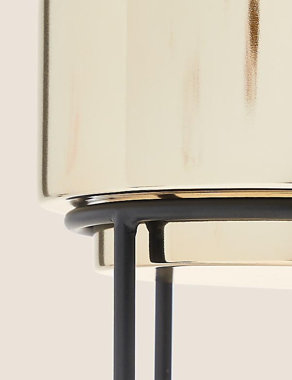 Μεσαία χρυσή γλάστρα με βάση - GR