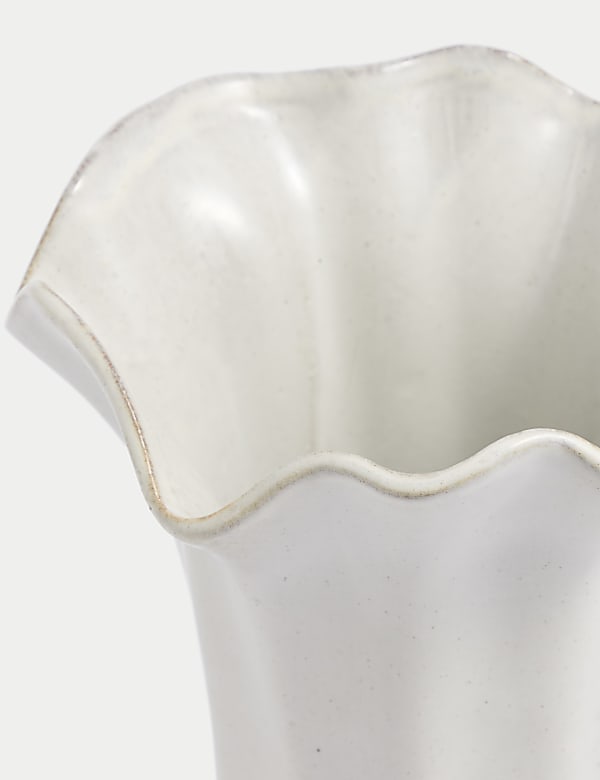 Handkerchief Ceramic Vase - BE