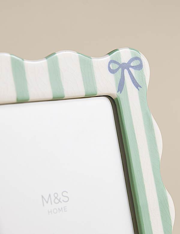 Ceramic Striped Bow Photo Frame 5x7 inch - EE