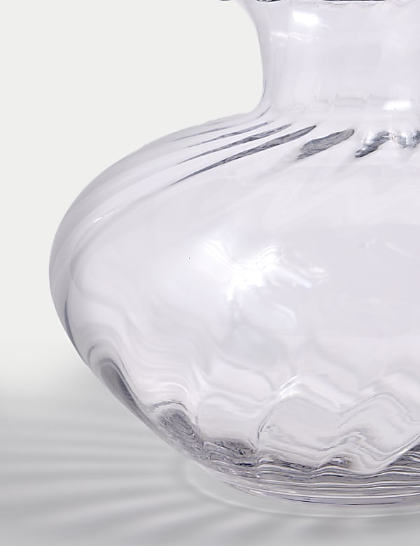 Medium Textured Scallop Glass Vase - LV