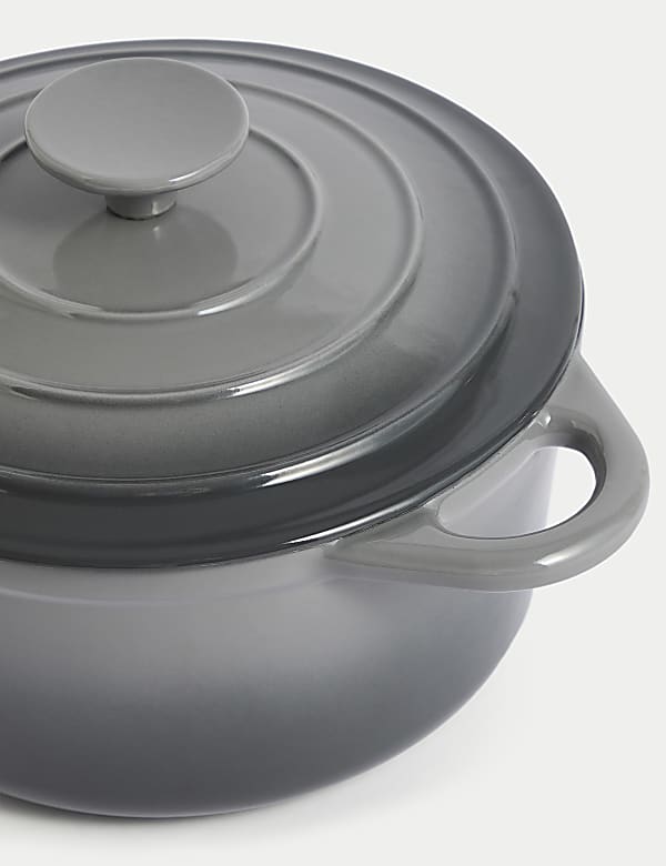 Cast Iron Medium Casserole Dish - PL