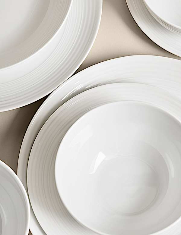 16 Piece Ribbed Porcelain Dinner Set - JE