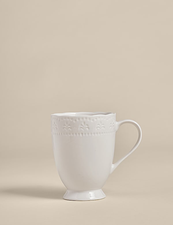 Set of 4 Vintage Mugs - CN