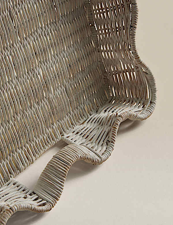 Plateau en rotin festonn&eacute; - FR