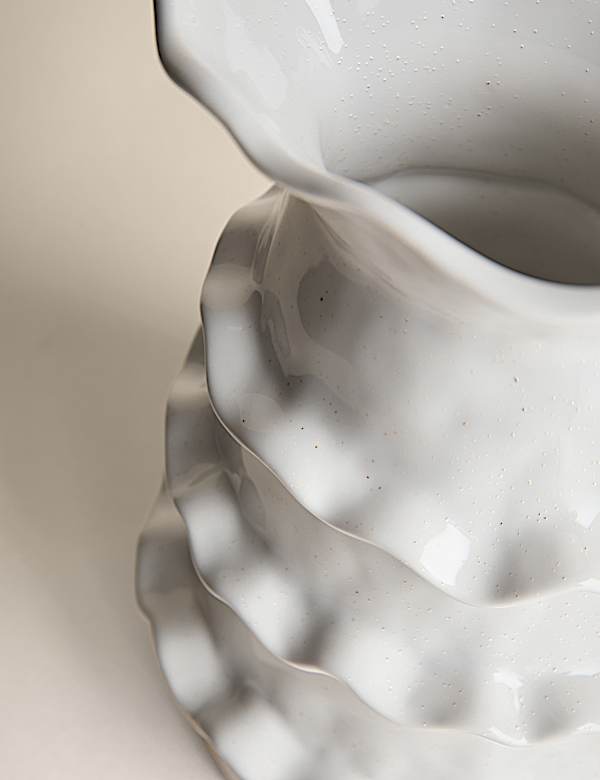 Ruffle Layer Jug - LV