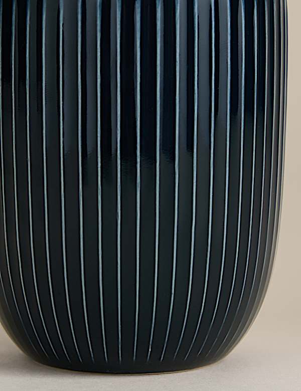 Gestreepte, geribbelde beker met glazuur - NL