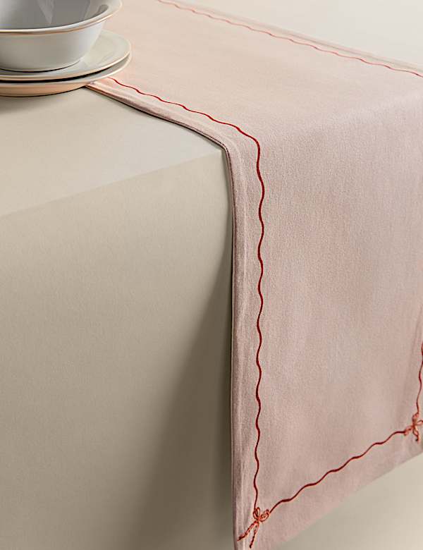 Chemin de table 100 % coton brod&eacute; - LU