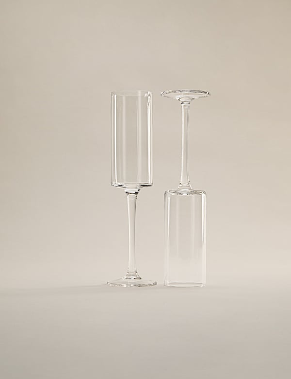 Set of 4 Straight Sided Champagne Flutes - DE