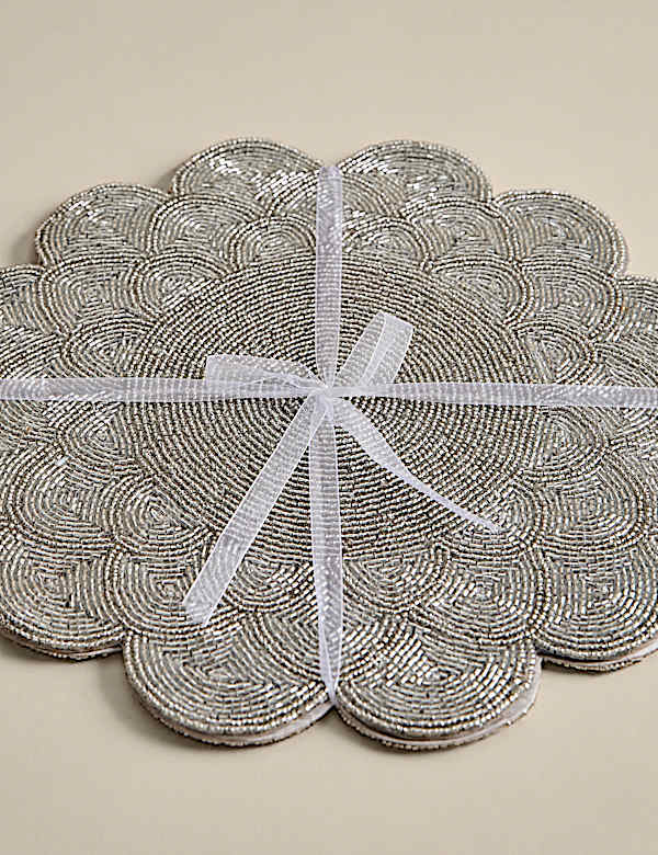 Set of 2 Beaded Scallop Placemats - HU