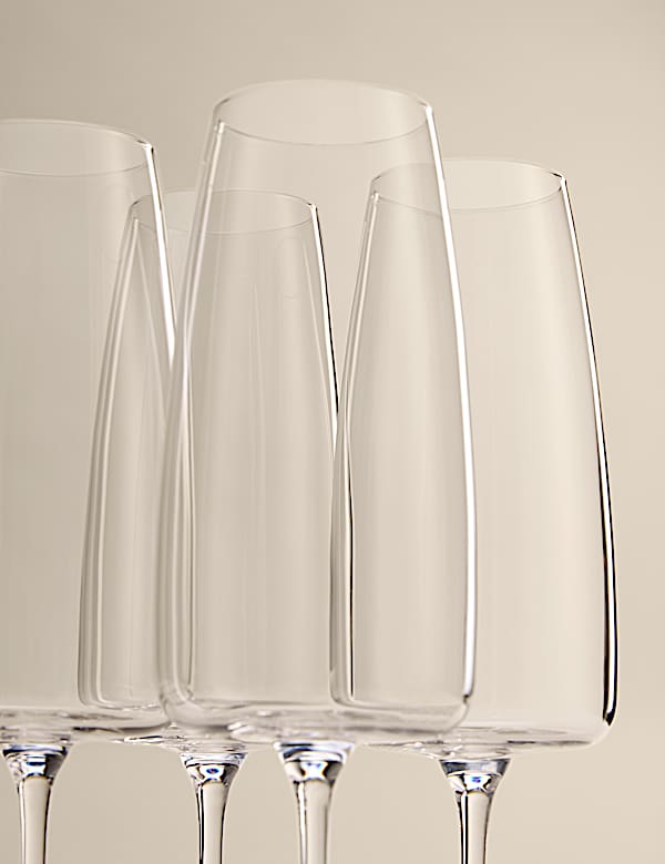 Set of 4 Odette Champagne Flutes - BN