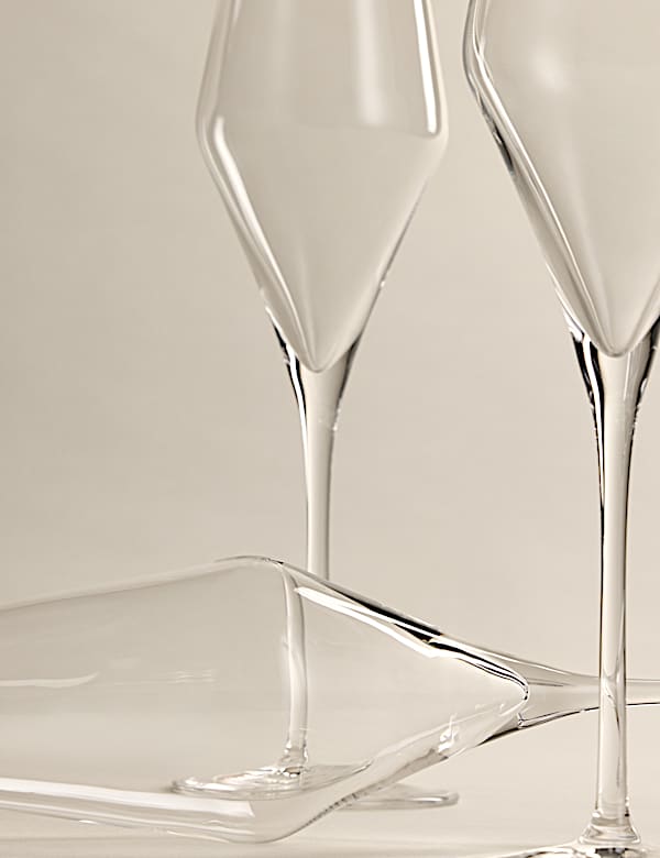 Set of 4 Crystal Dishwasher Safe Champagne Flutes - BN
