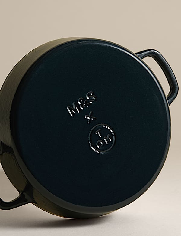 Cast Iron Small Fluted Pie Dish - NZ