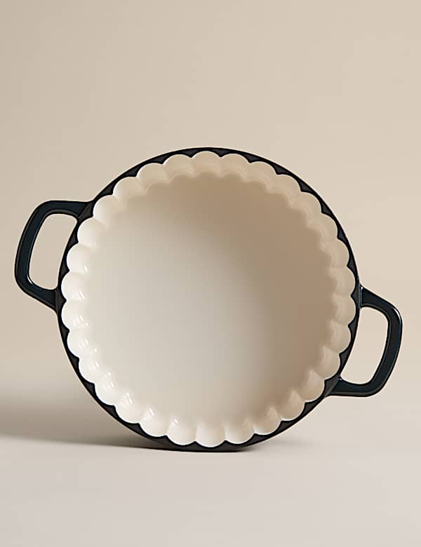 Cast Iron Medium Fluted Pie Dish - NZ