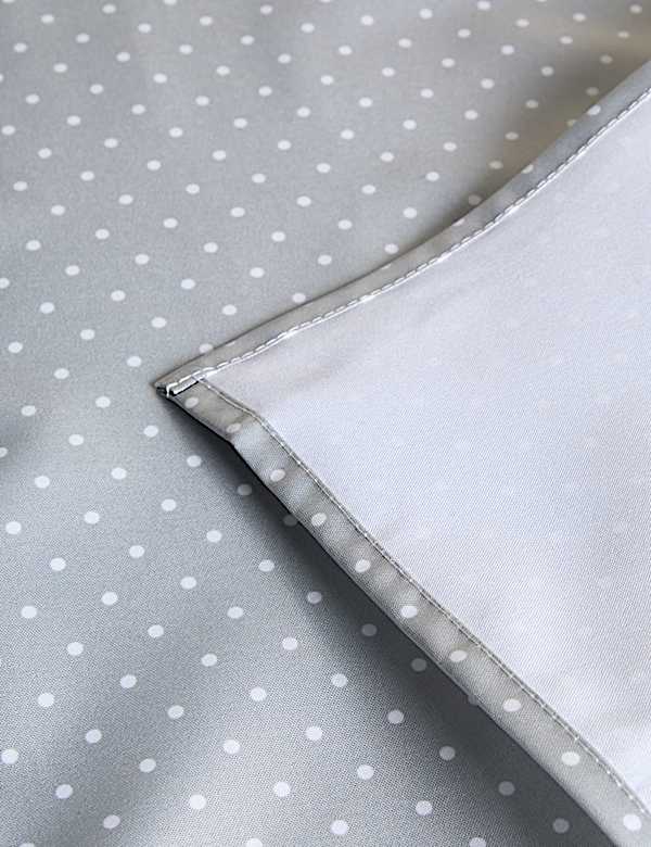 Dotted Wipe Clean Tablecloth - UA