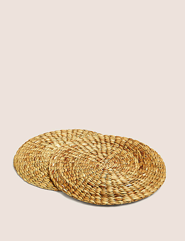 Set of 2 Round Water Hyacinth Placemats