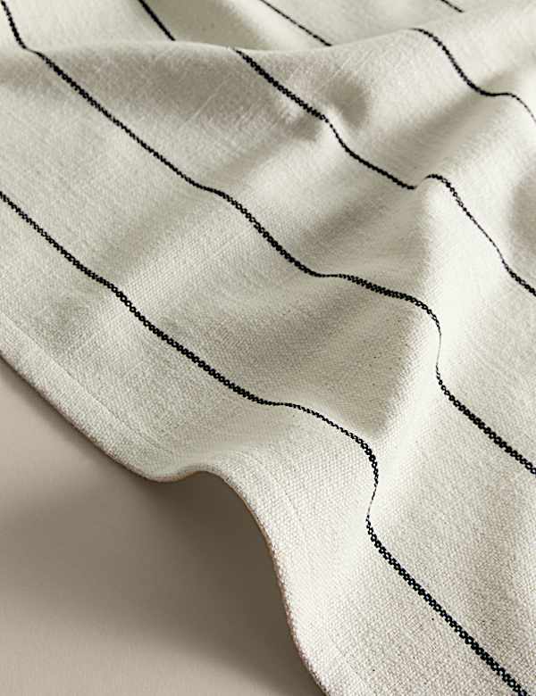 Pure Cotton Striped Tassel Table Runner - RO
