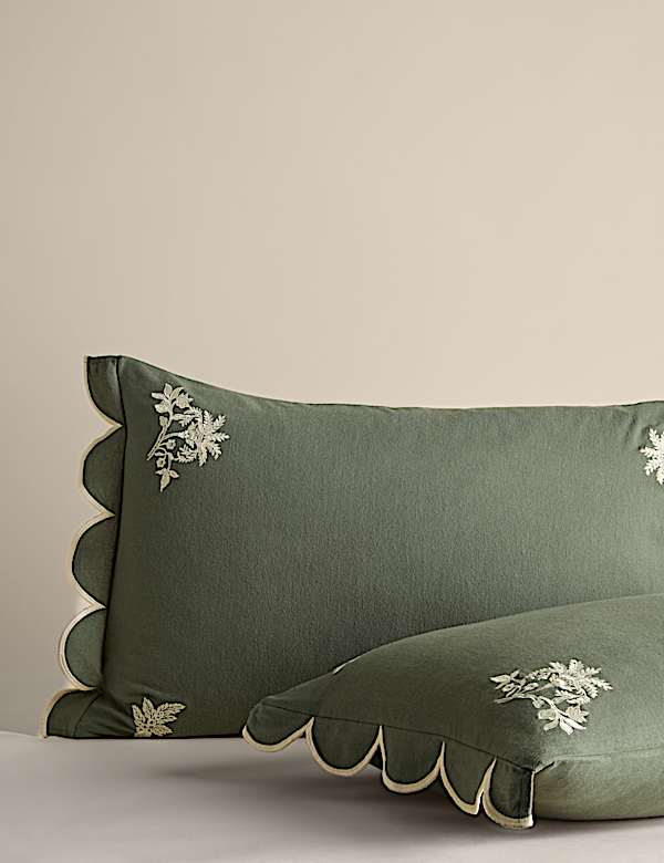 Pure Brushed Cotton Floral Embroidered Scallop Bedding Set - ID