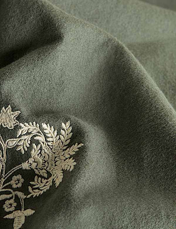 Pure Brushed Cotton Floral Embroidered Scallop Bedding Set - ID