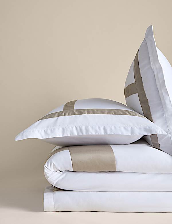 Sateen Applique Bedding Set - US