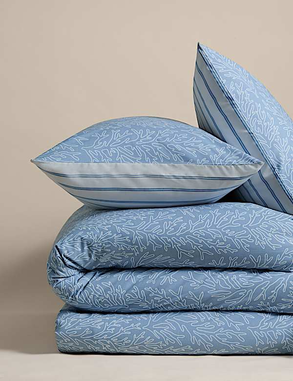 Povlečen&iacute; s potiskem kor&aacute;lů a vysok&yacute;m pod&iacute;lem bavlny - CZ