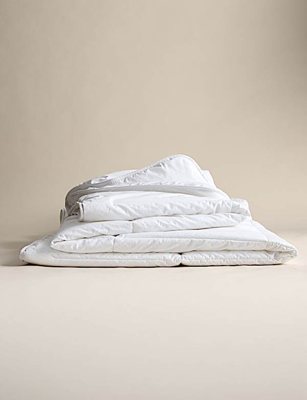 Luxury Down Alternative 4.5 Tog Duvet - CZ