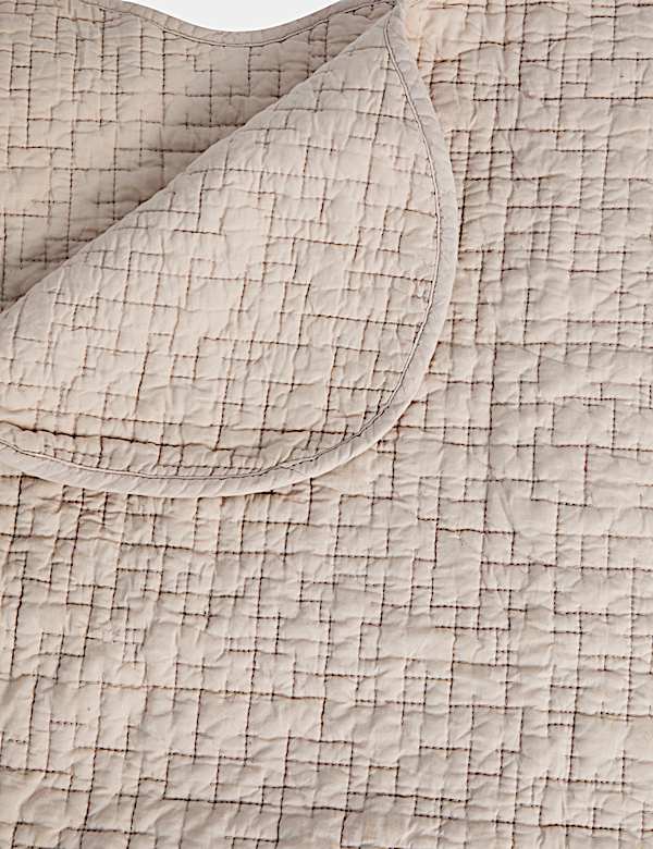 Pure Cotton Quilted Scallop Bedspread - BE