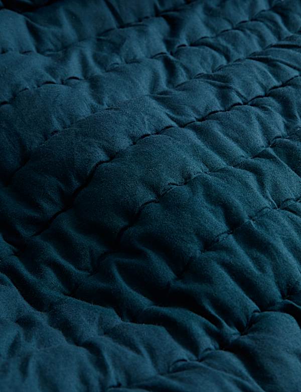 Washed Cotton Quilted Ruffle Bedspread - BE