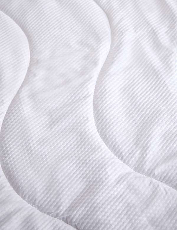 Guest Essentials Mattress Protector - FI