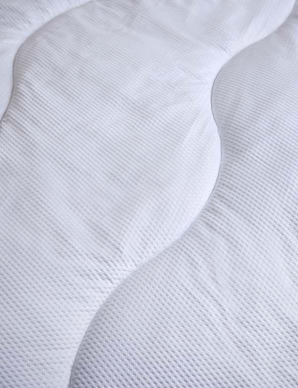 Guest Essentials 13.5 Tog Duvet - JE