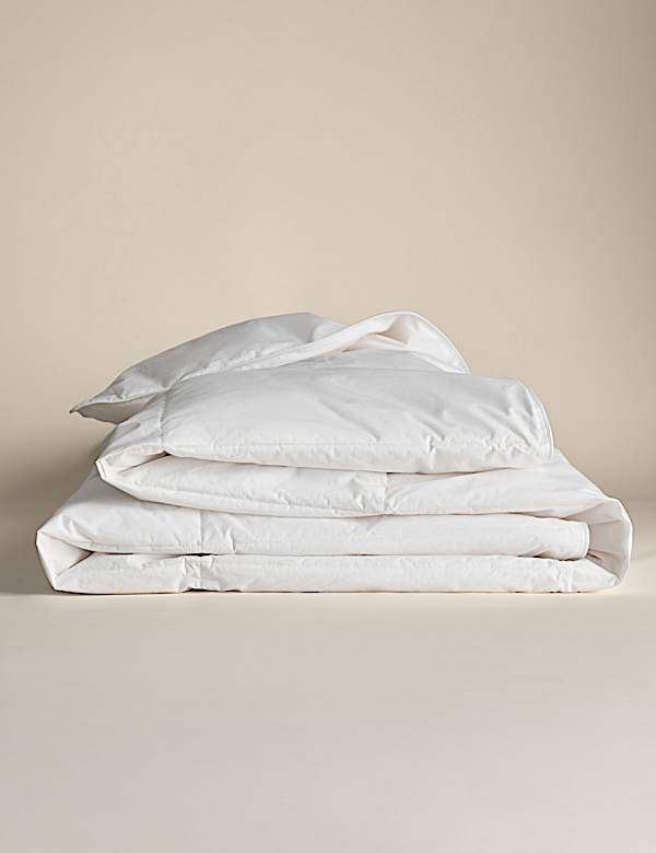 Luxusní prošívaná přikrývka s hodnotou tog 4,5 s kachním prachovým peřím - CZ