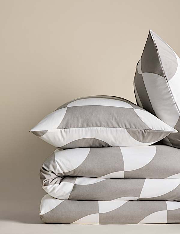 Cotton Blend Sliced Spot Geometric Bedding Set - US