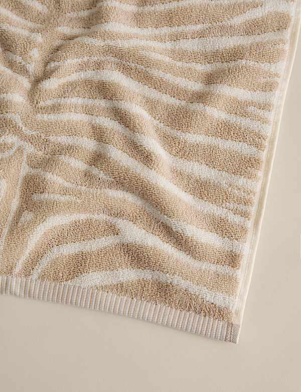 Pure Cotton Zebra Patterned Towel - ES