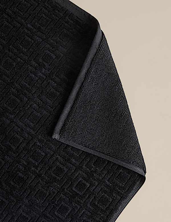 שטיחון אמבטיה קטיפתי בדוגמה גאומטרית מכותנה טהורה - IL