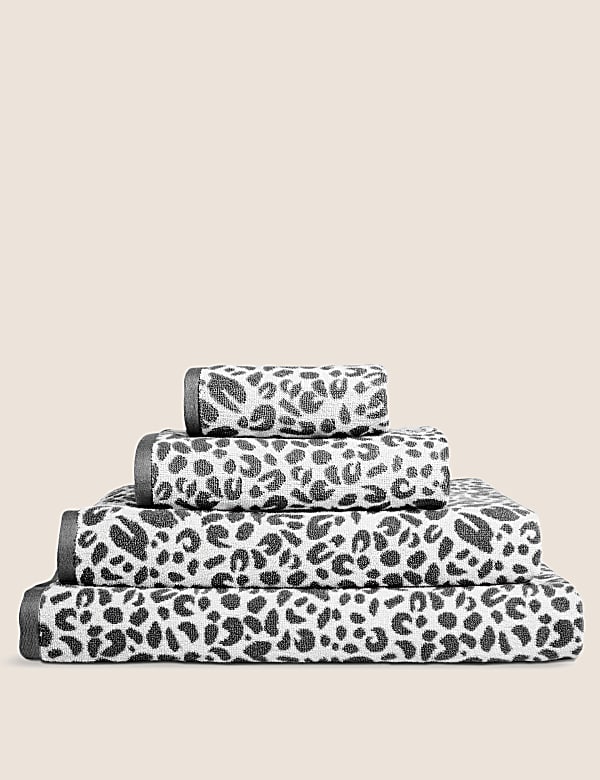 Grey animal print towels 2025