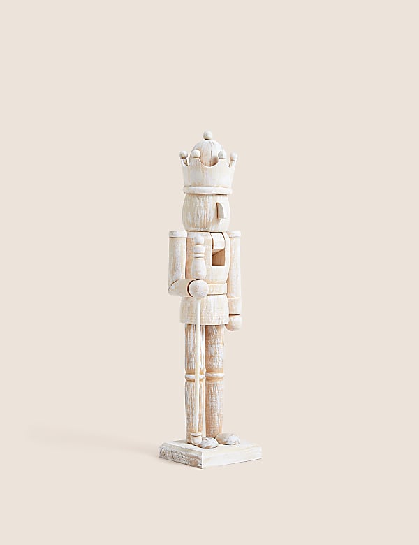 White Washed Nutcracker Room Decoration - IS